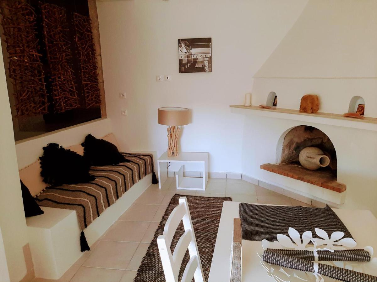 Villa Aspros - Traditionell, Ruhig Und Strandnah 라이아페이즈 외부 사진